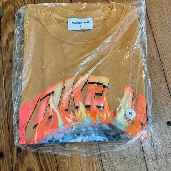 Wake Up World Streetwear Women’s Size Small - Picture 3 of 5